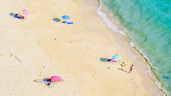 Prazne plaže.